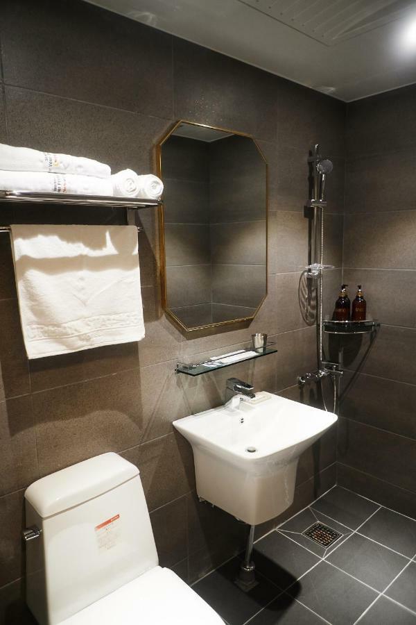 Urban Stay 103 Seoul Exterior photo